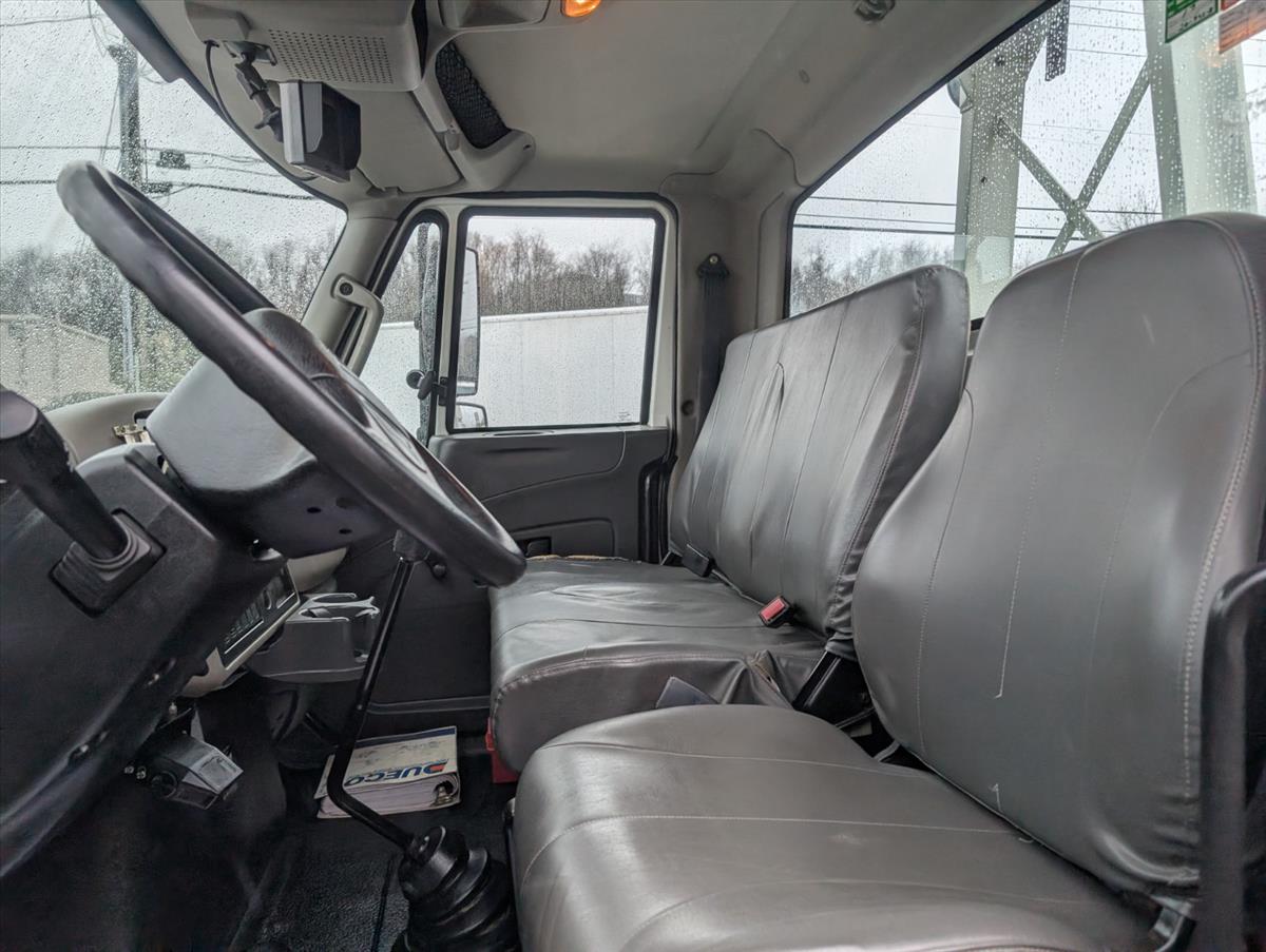 2011 INTERNATIONAL 4000 80