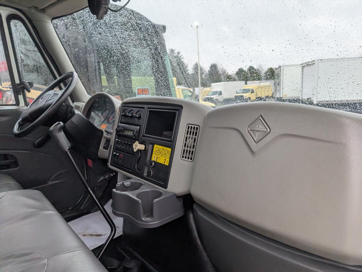 2011 INTERNATIONAL 4000 126