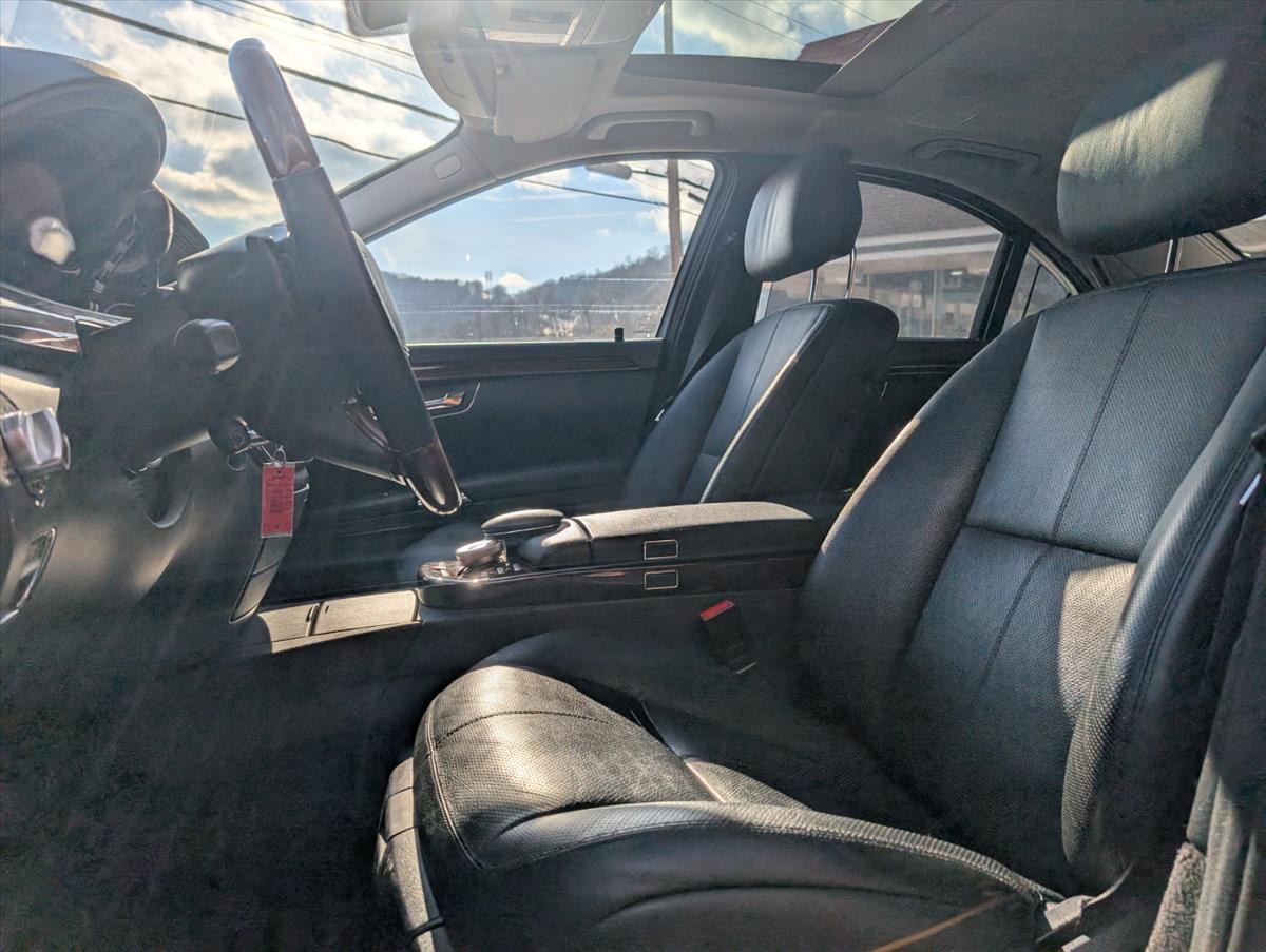 2009 Mercedes-Benz S-Class 36