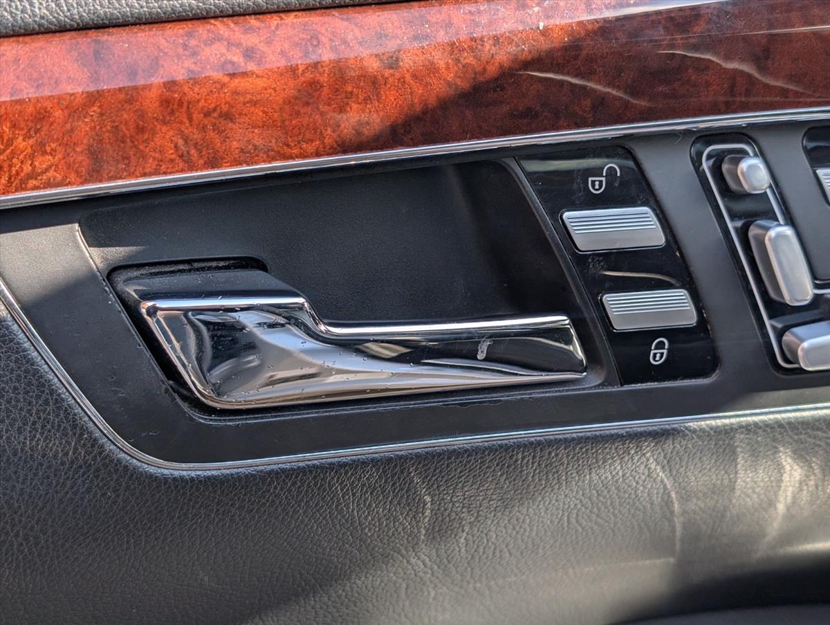 2009 Mercedes-Benz S-Class 41