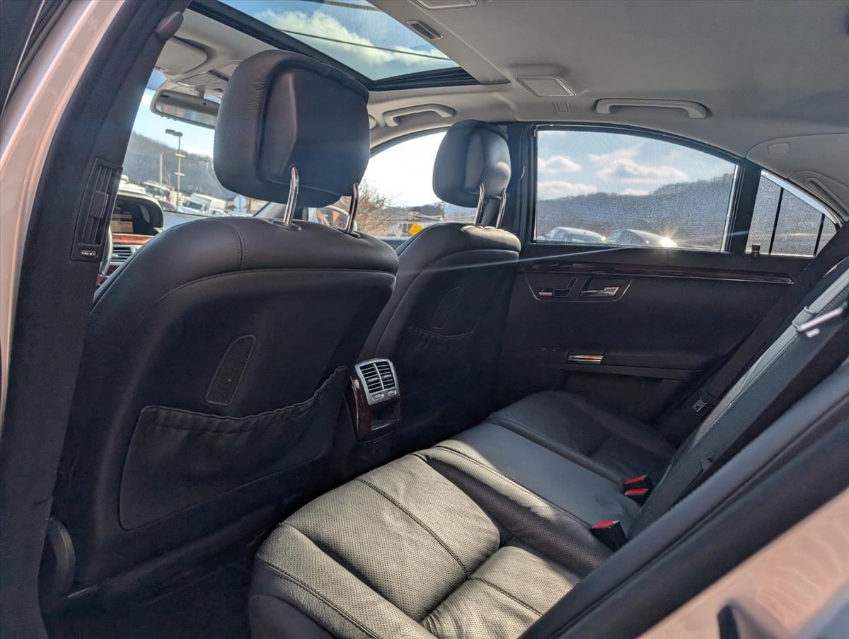 2009 Mercedes-Benz S-Class 35