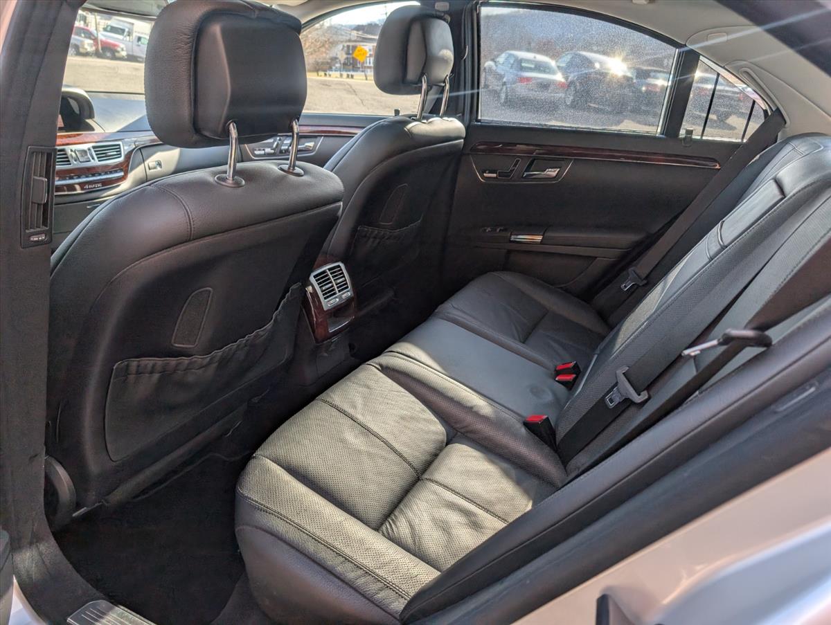 2009 Mercedes-Benz S-Class 34
