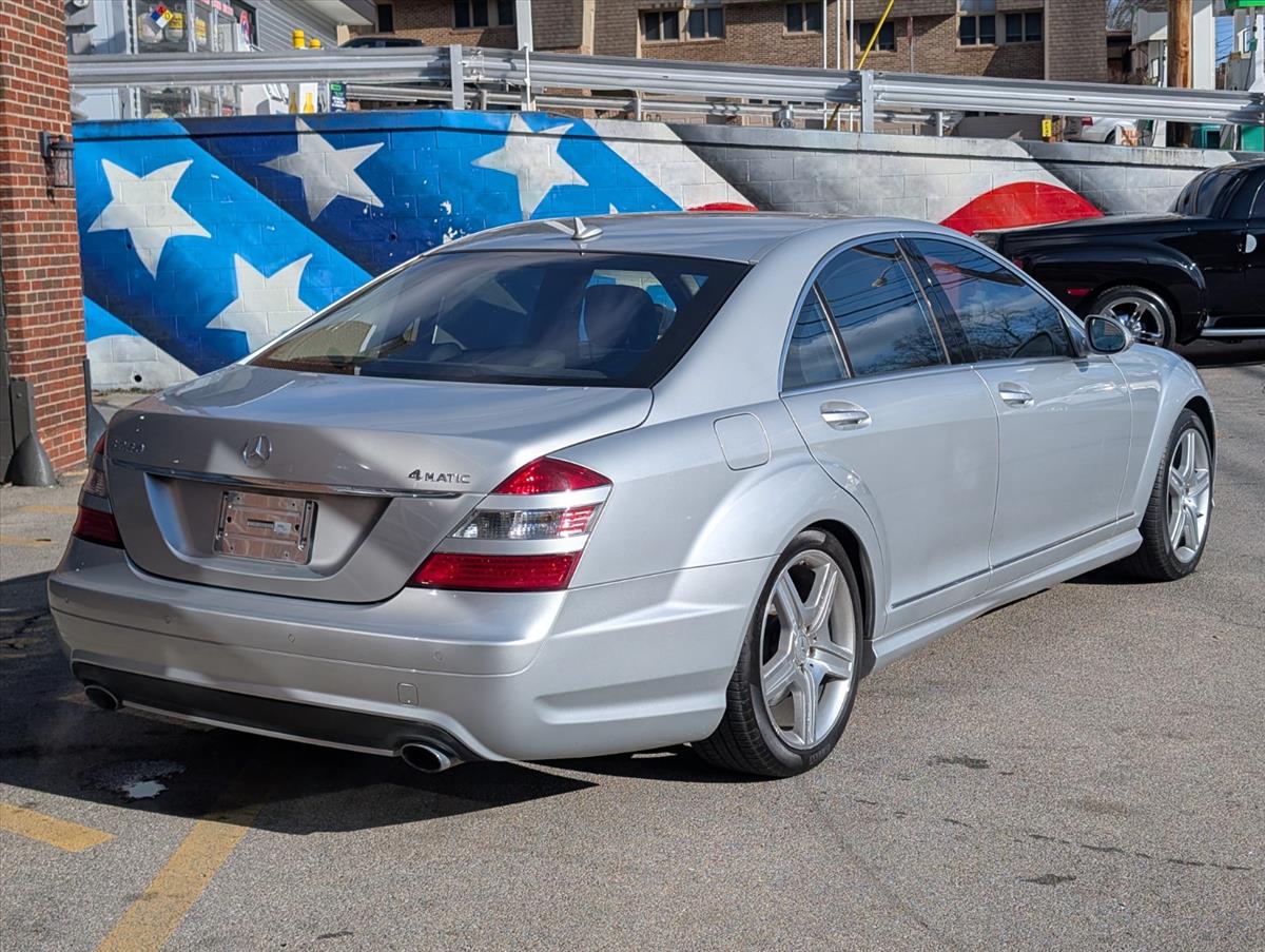 2009 Mercedes-Benz S-Class 9