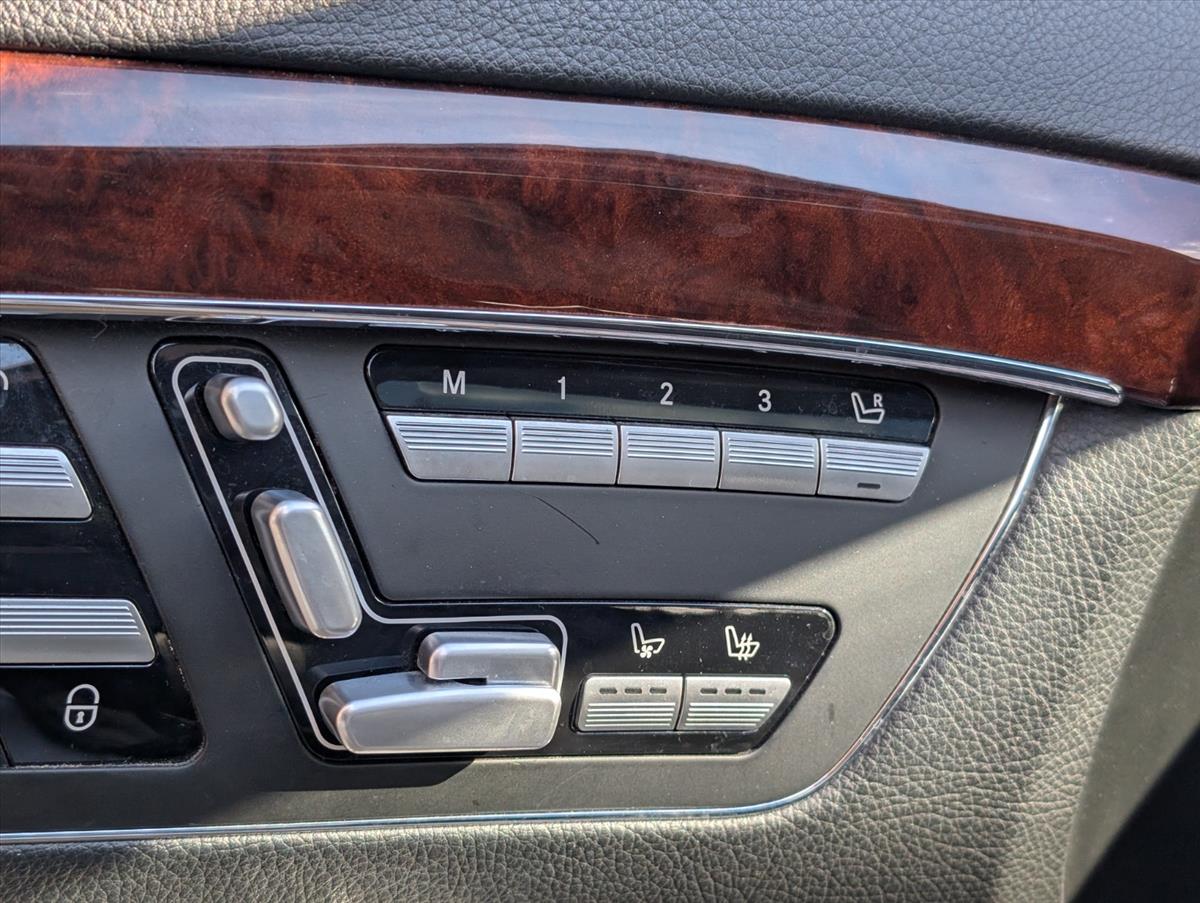 2009 Mercedes-Benz S-Class 40