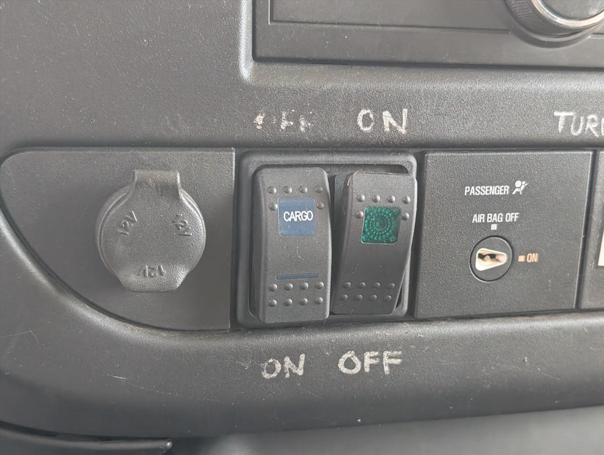 2008 Chevrolet Express Commercial Cutaway 69