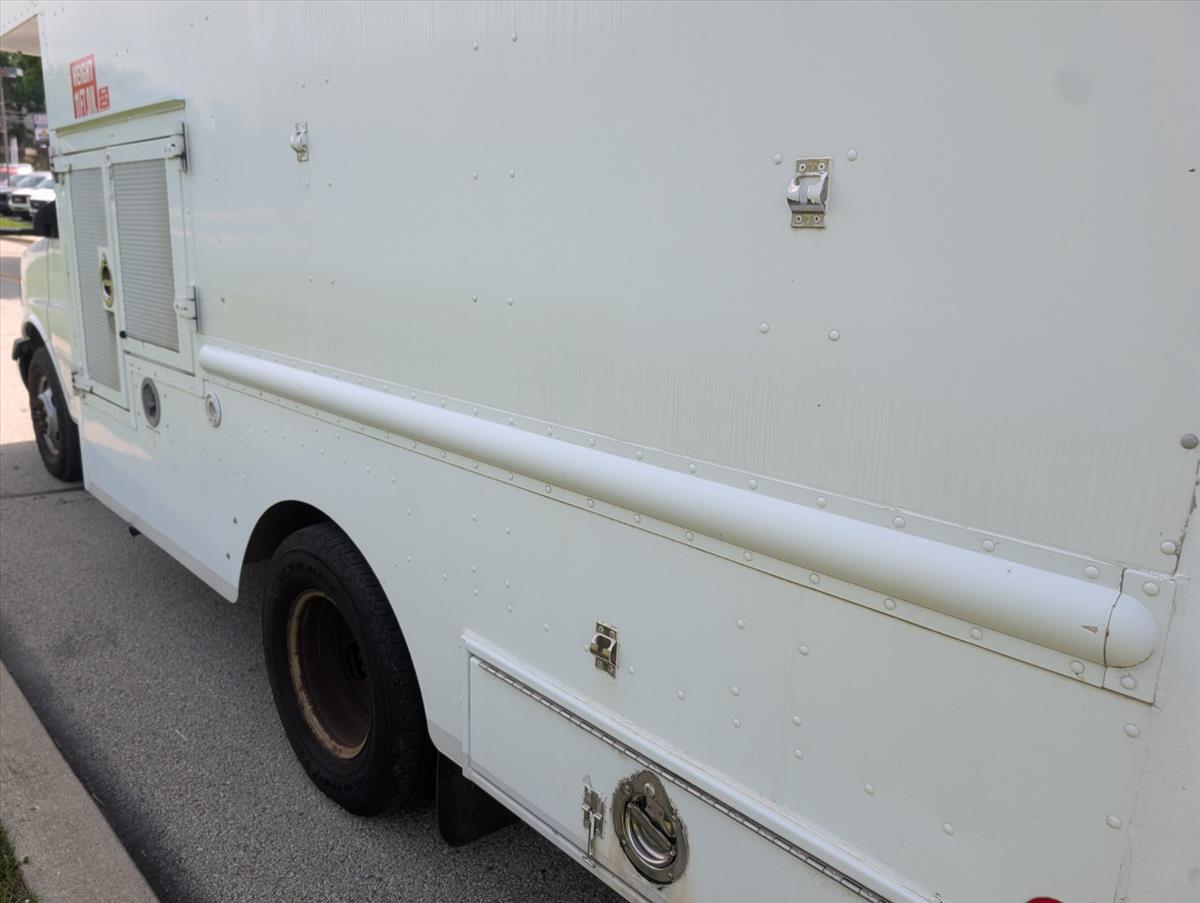 2008 Chevrolet Express Commercial Cutaway 45