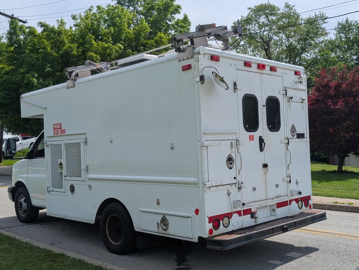 2008 Chevrolet Express Commercial Cutaway 8