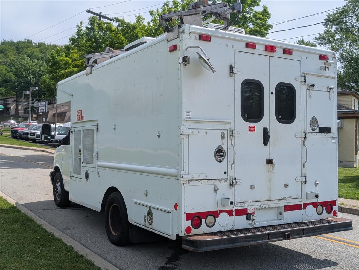 2008 Chevrolet Express Commercial Cutaway 6