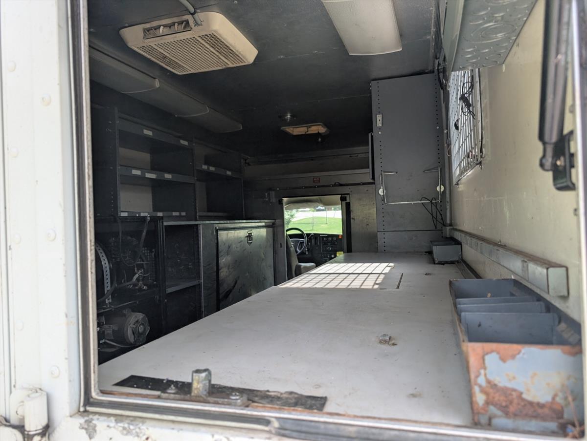 2008 Chevrolet Express Commercial Cutaway 30