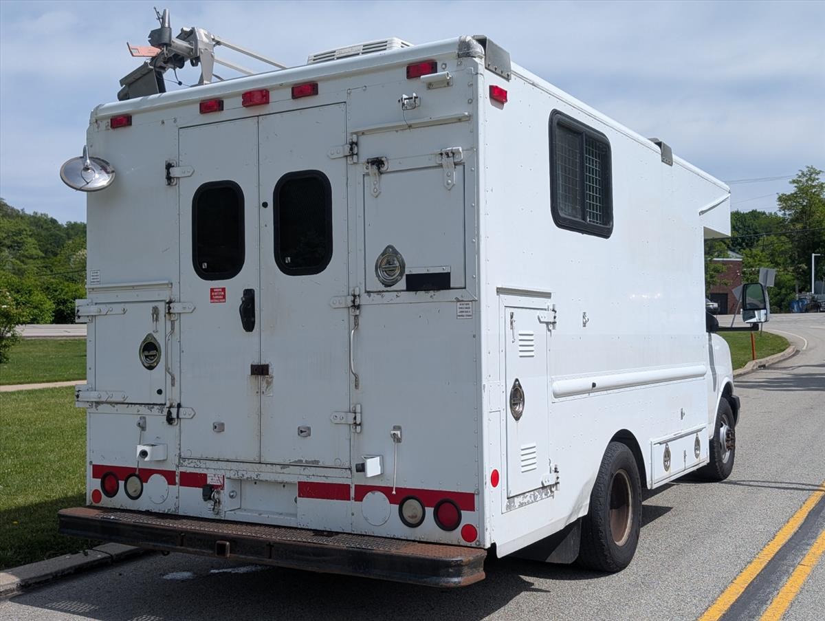 2008 Chevrolet Express Commercial Cutaway 7