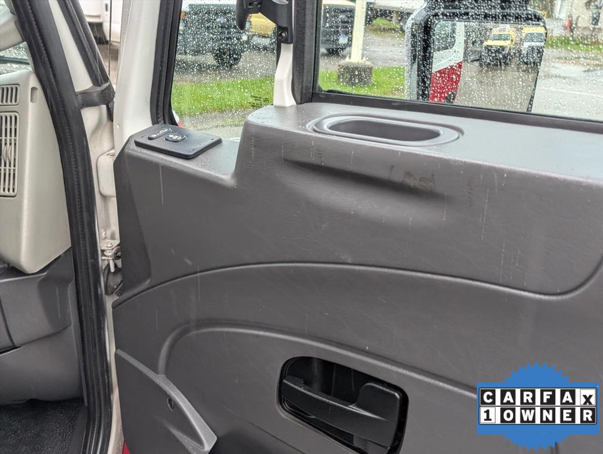 2015 International 4300 38
