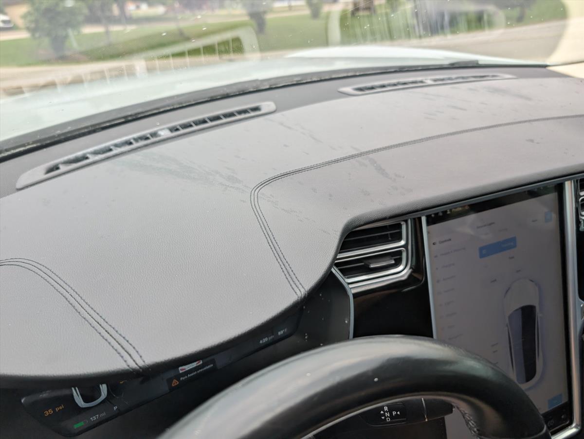2014 Tesla Model S 63