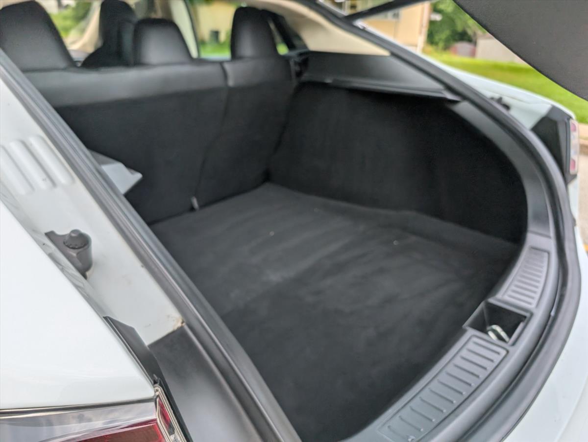 2014 Tesla Model S 49