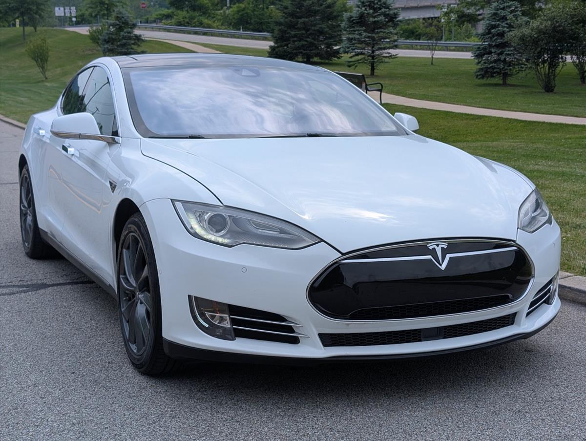 2014 Tesla Model S 2