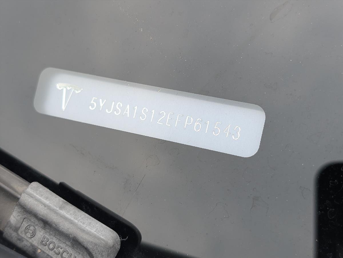 2014 Tesla Model S 37