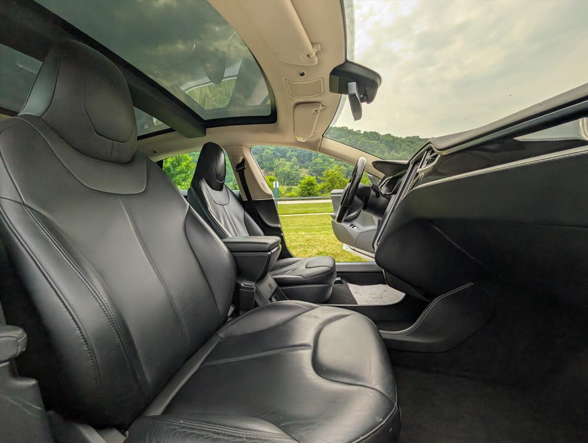 2014 Tesla Model S 55