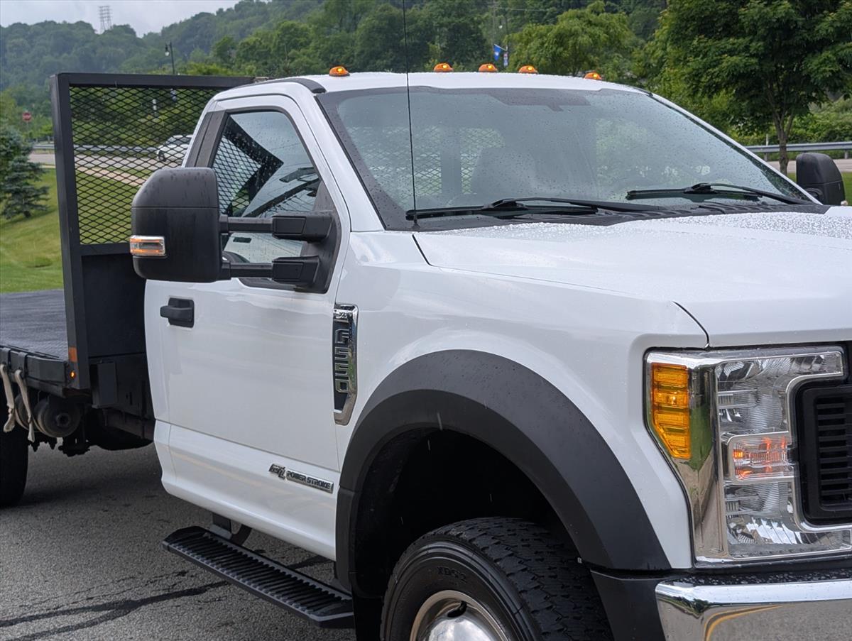 2017 Ford Super Duty F-550 DRW 17