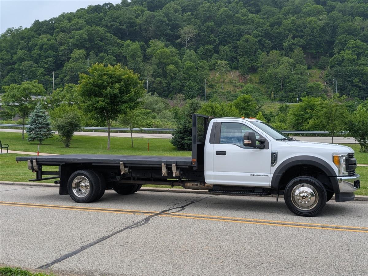 2017 Ford Super Duty F-550 DRW 5