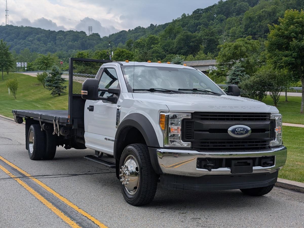 2017 Ford Super Duty F-550 DRW 2