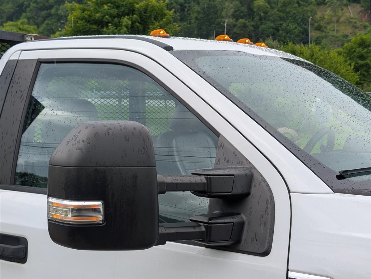 2017 Ford Super Duty F-550 DRW 27