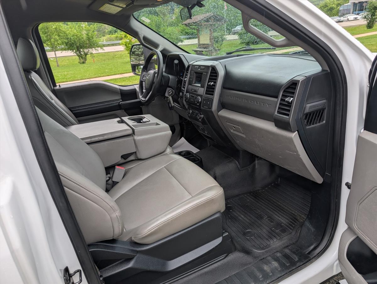 2017 Ford Super Duty F-550 DRW 30