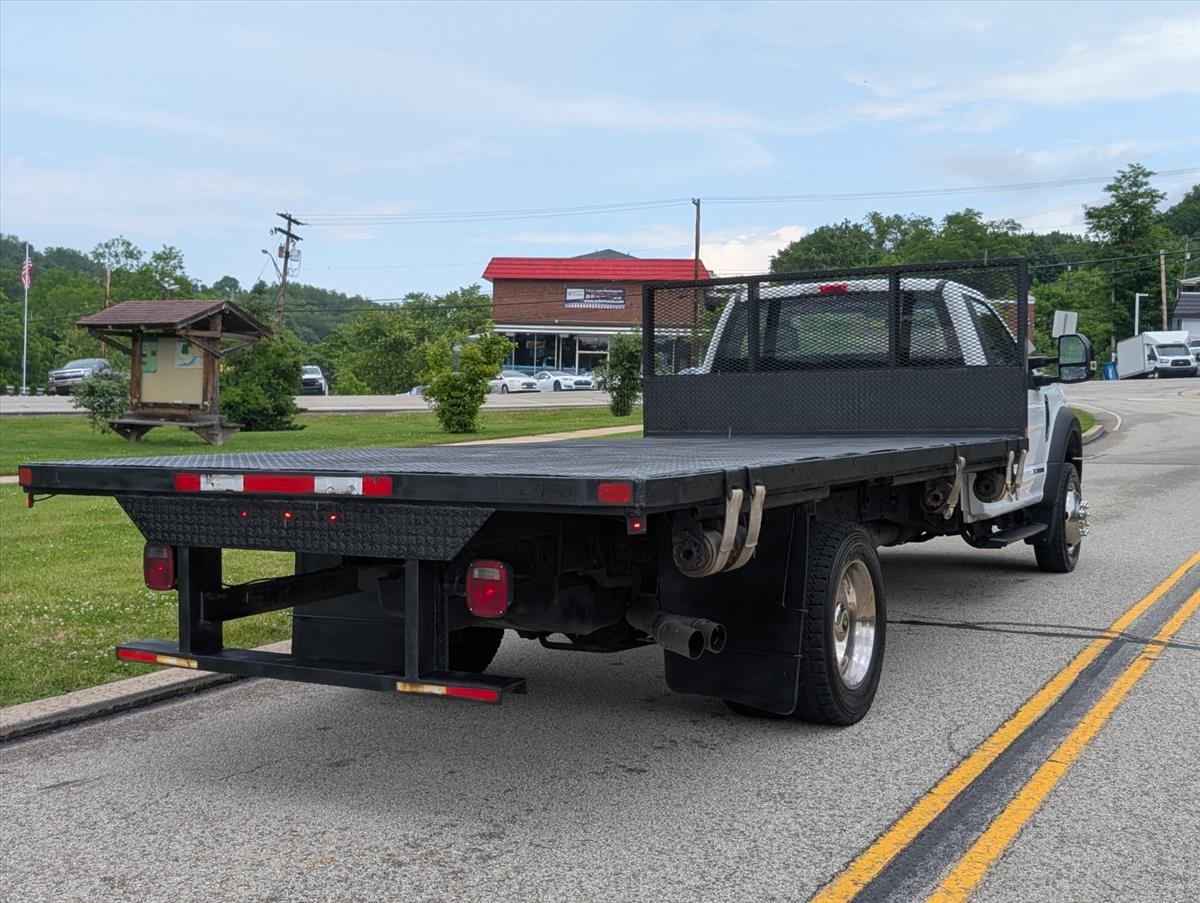 2017 Ford Super Duty F-550 DRW 8
