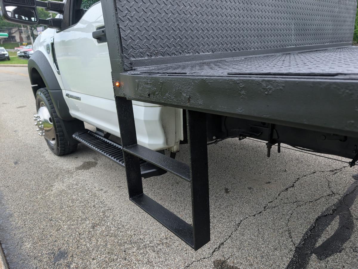 2017 Ford Super Duty F-550 DRW 54