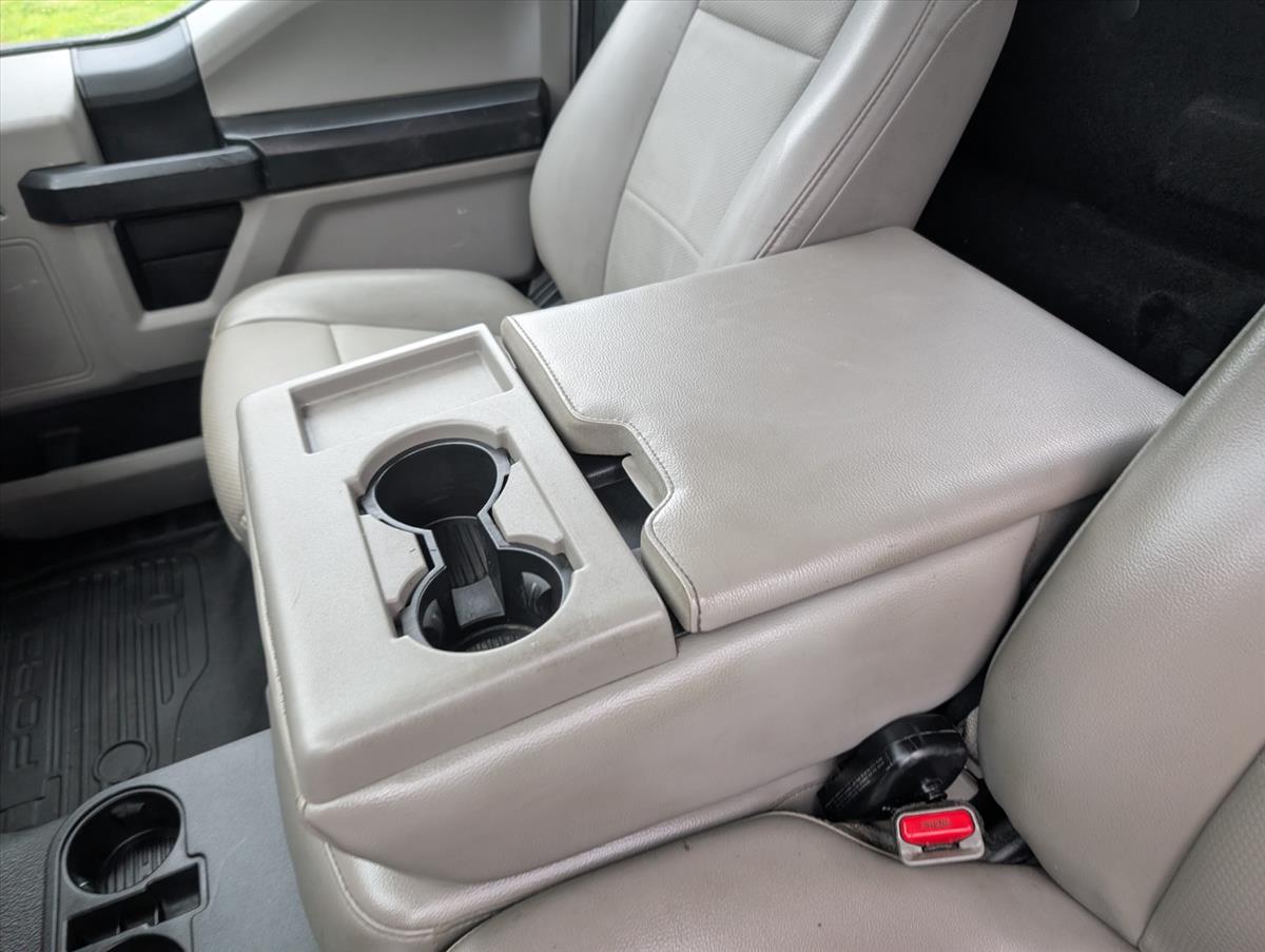 2017 Ford Super Duty F-550 DRW 62