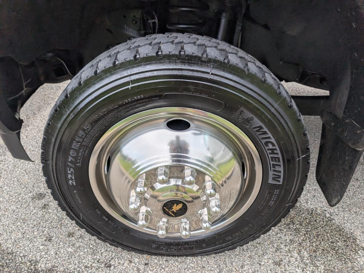 2017 Ford Super Duty F-550 DRW 76