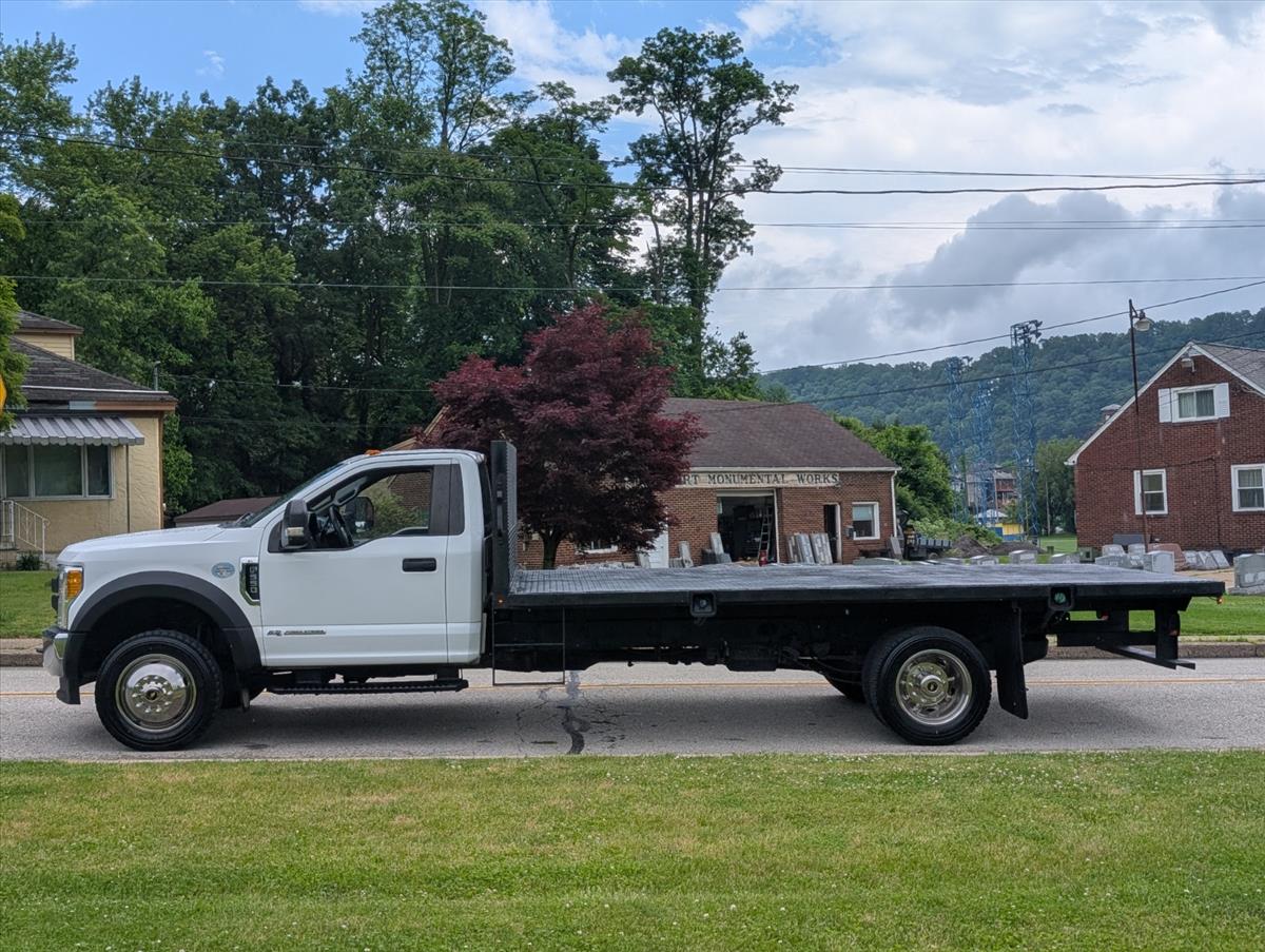 2017 Ford Super Duty F-550 DRW 12