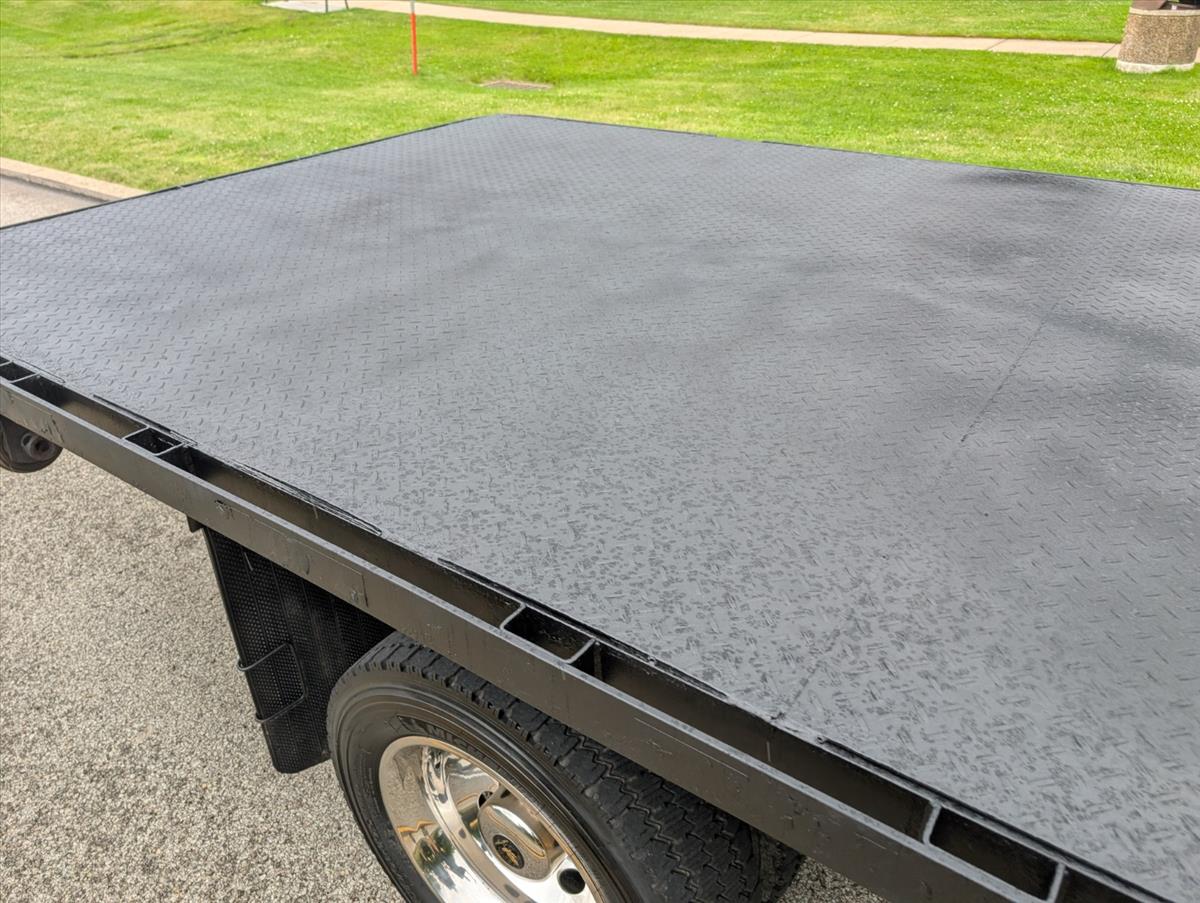2017 Ford Super Duty F-550 DRW 38