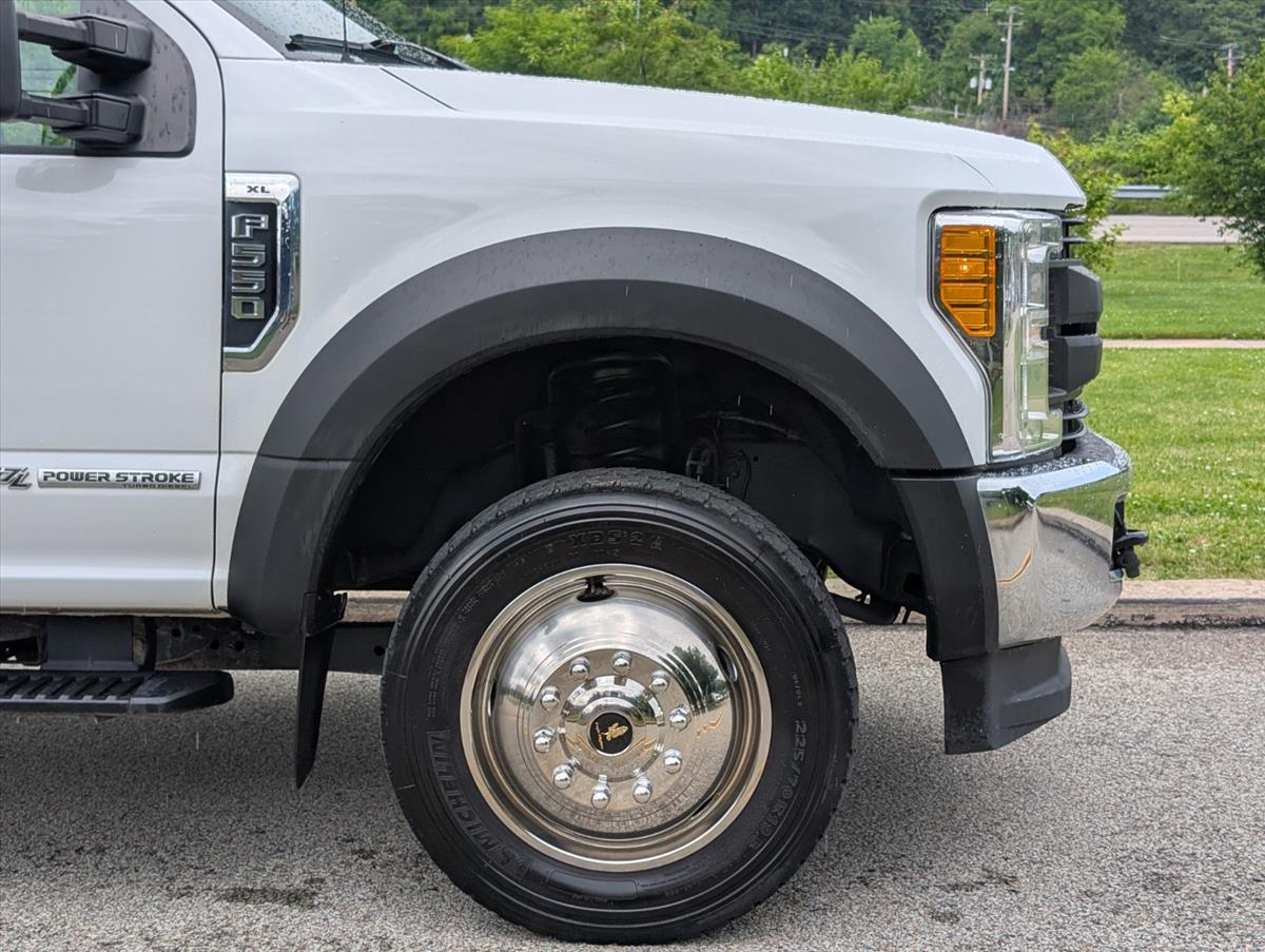 2017 Ford Super Duty F-550 DRW 18
