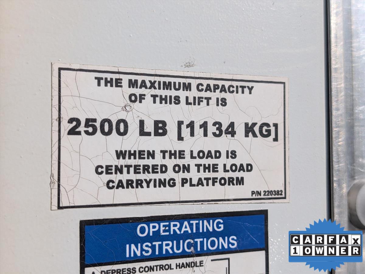 2017 Freightliner M2 106 28