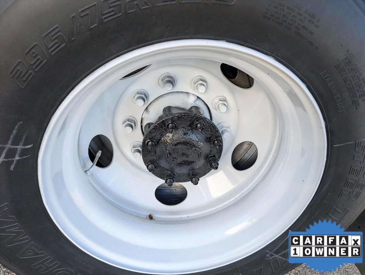 2017 Freightliner M2 106 41