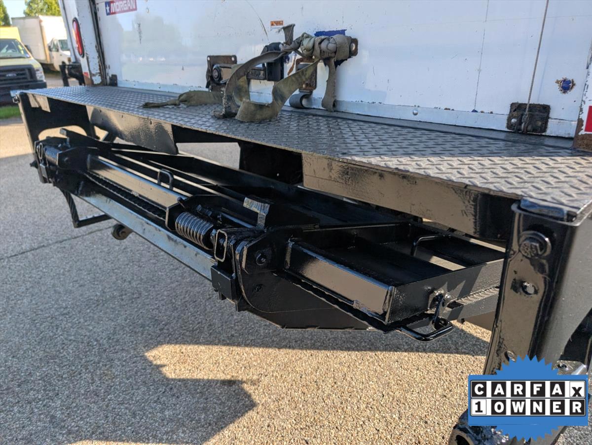 2017 Freightliner M2 106 31