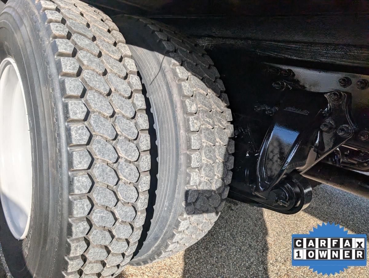 2017 Freightliner M2 106 21
