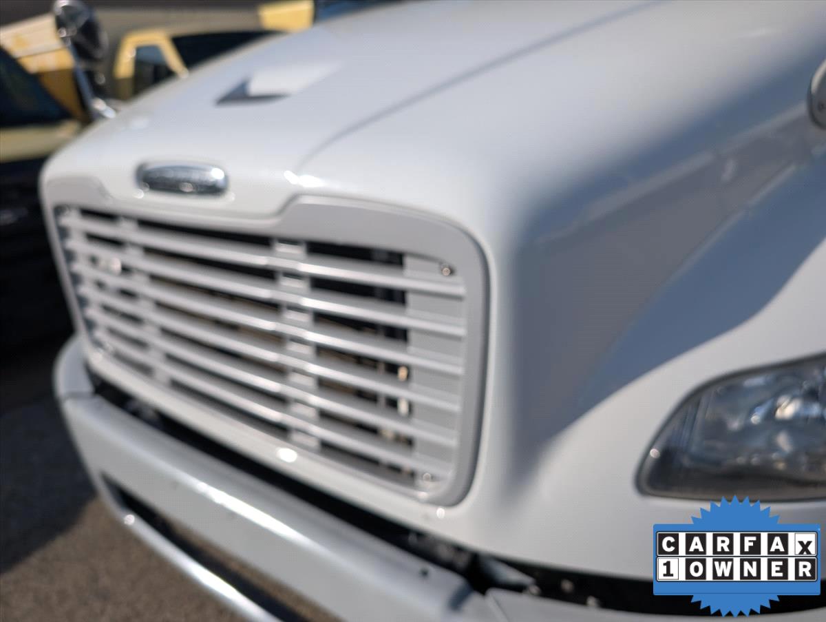 2017 Freightliner M2 106 54