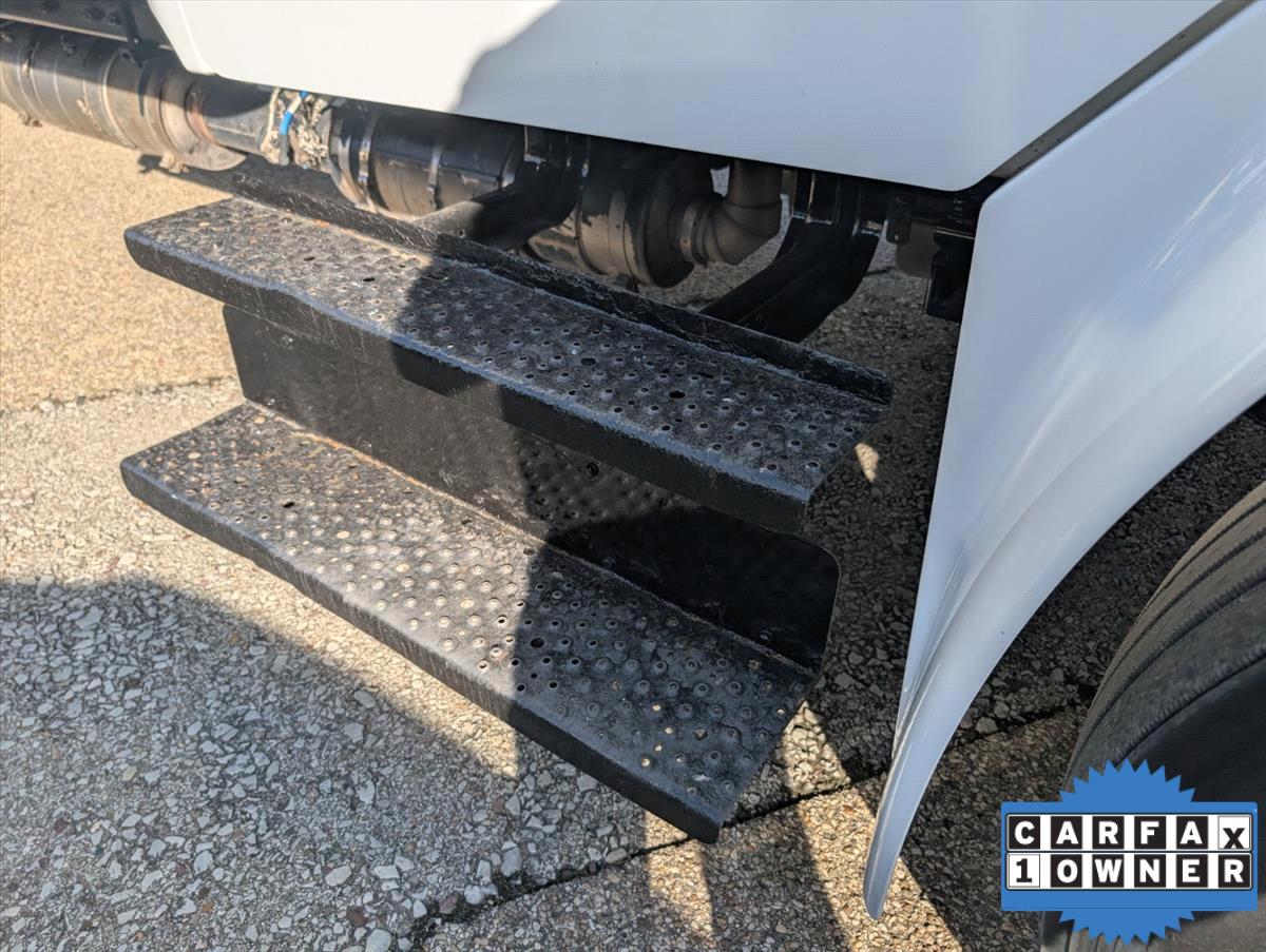 2017 Freightliner M2 106 13