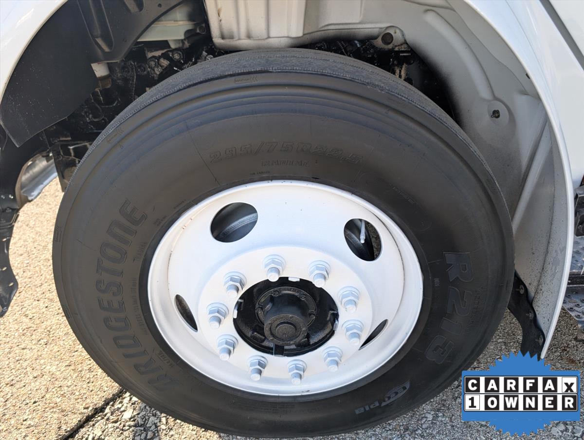 2017 Freightliner M2 106 47