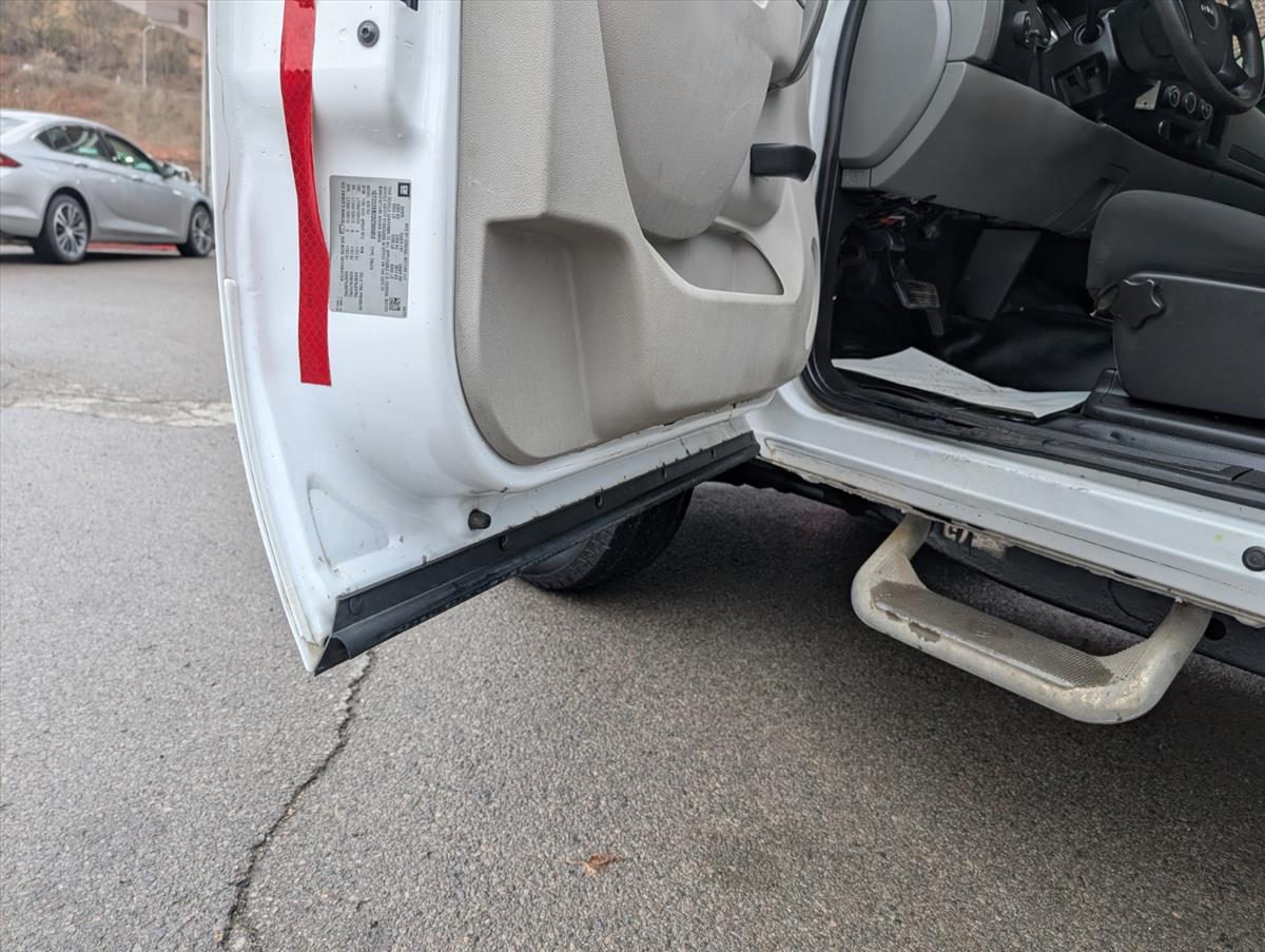 2013 GMC Sierra 2500HD 33