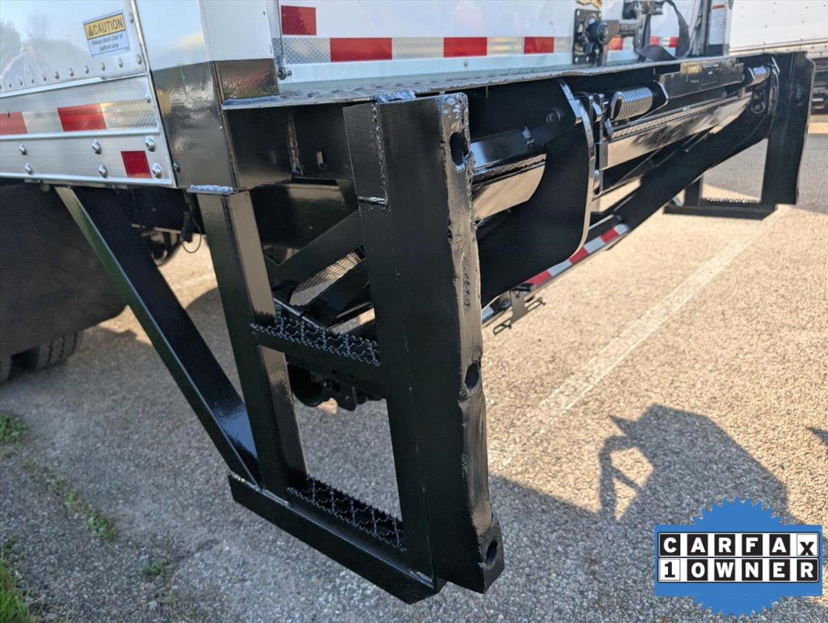 2021 Ford F-650 39