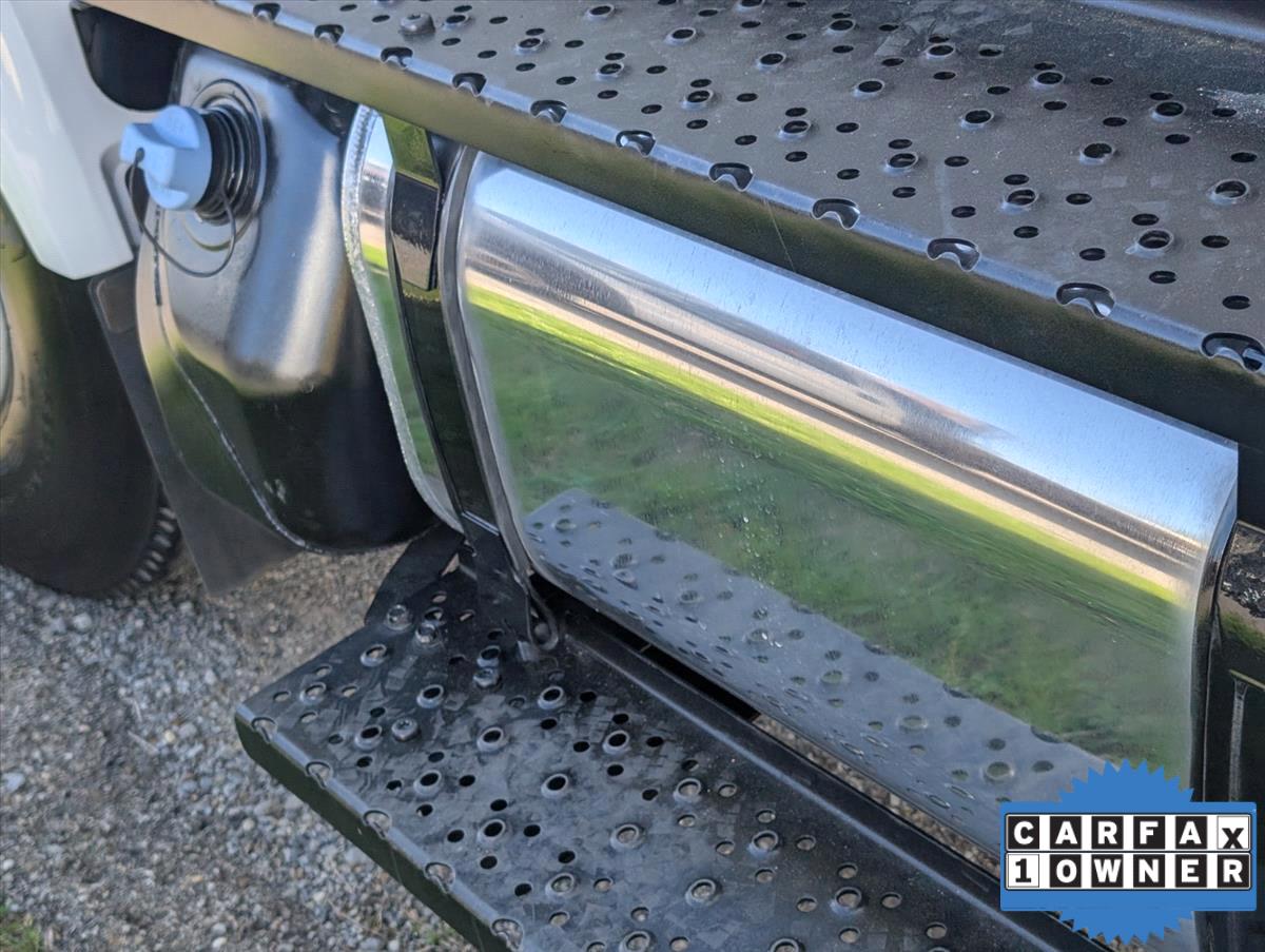 2021 Ford F-650 48