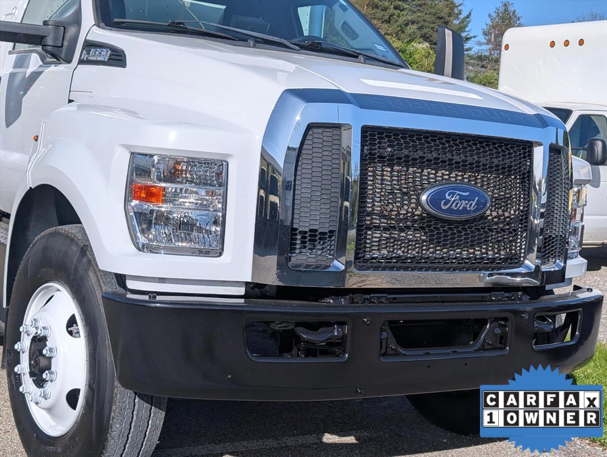 2021 Ford F-650 13