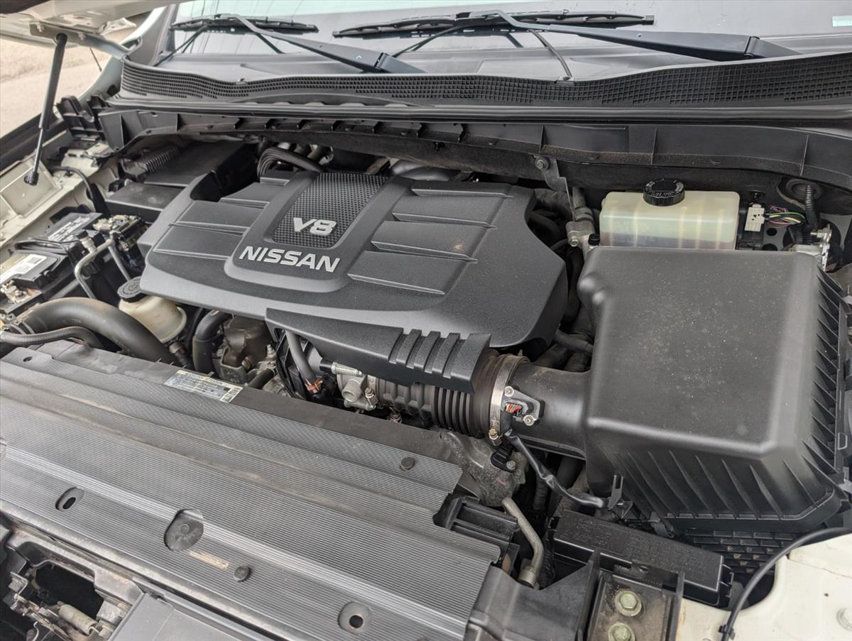 2017 Nissan Titan 38
