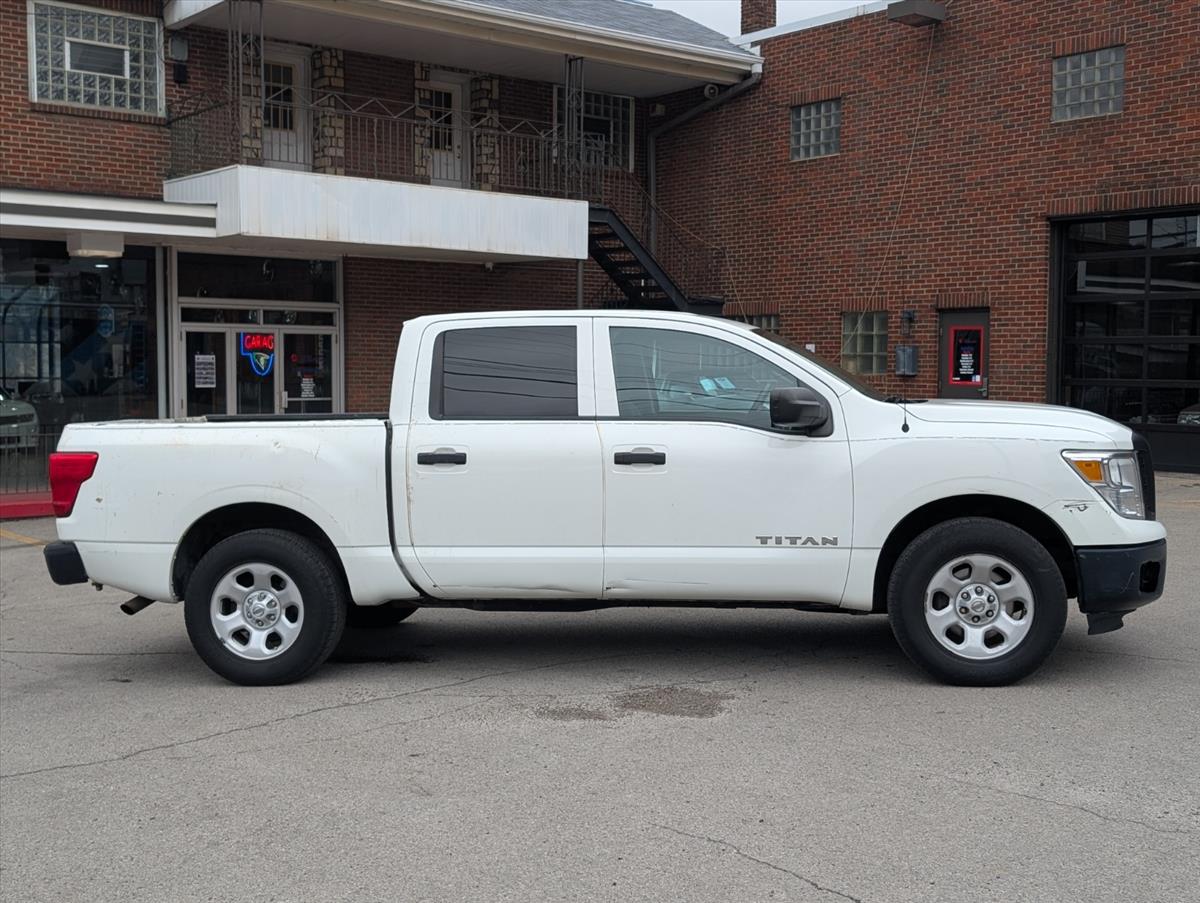 2017 Nissan Titan 6