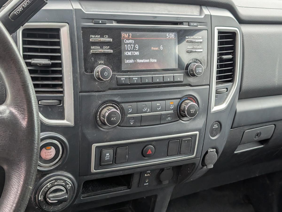 2017 Nissan Titan 21