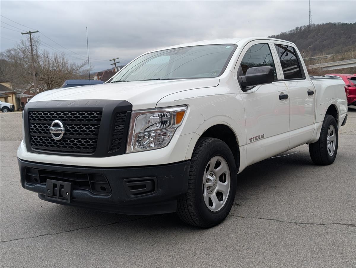 2017 Nissan Titan 1