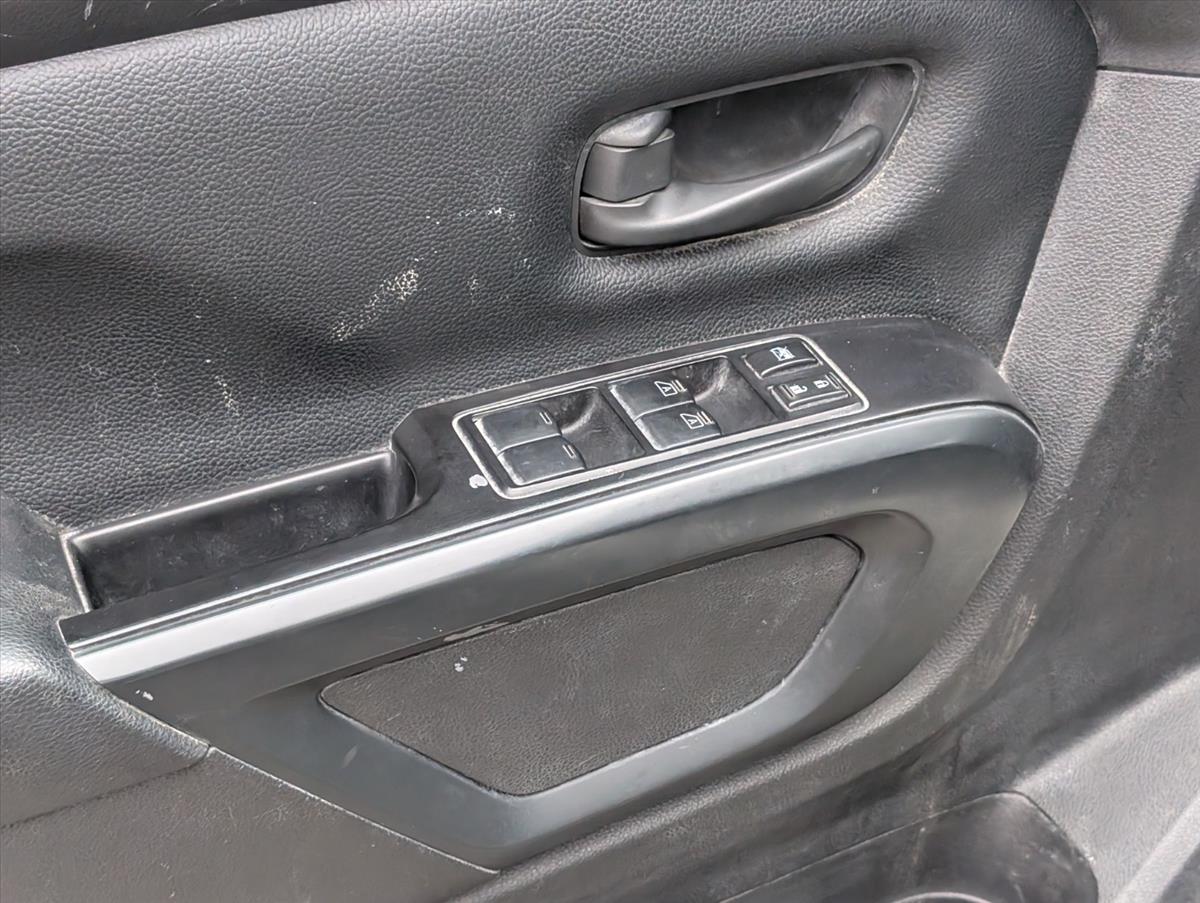 2017 Nissan Titan 19