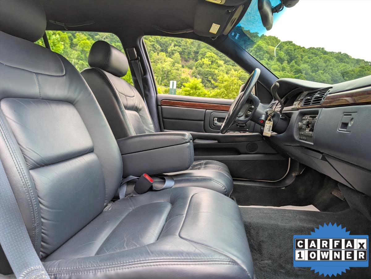1999 Cadillac DeVille 74