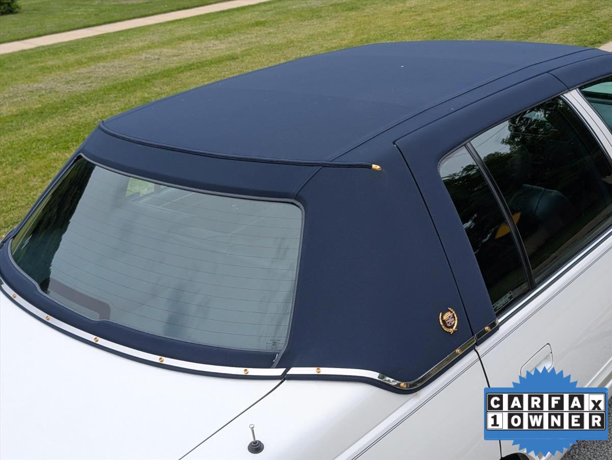 1999 Cadillac DeVille 23